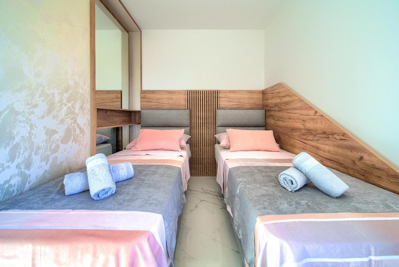 דירות מאלינסקה Penthouse Rosa מראה חיצוני תמונה